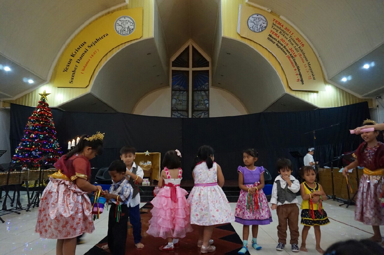 Suasana Perayaan Natal Suasana Perayaan Natal