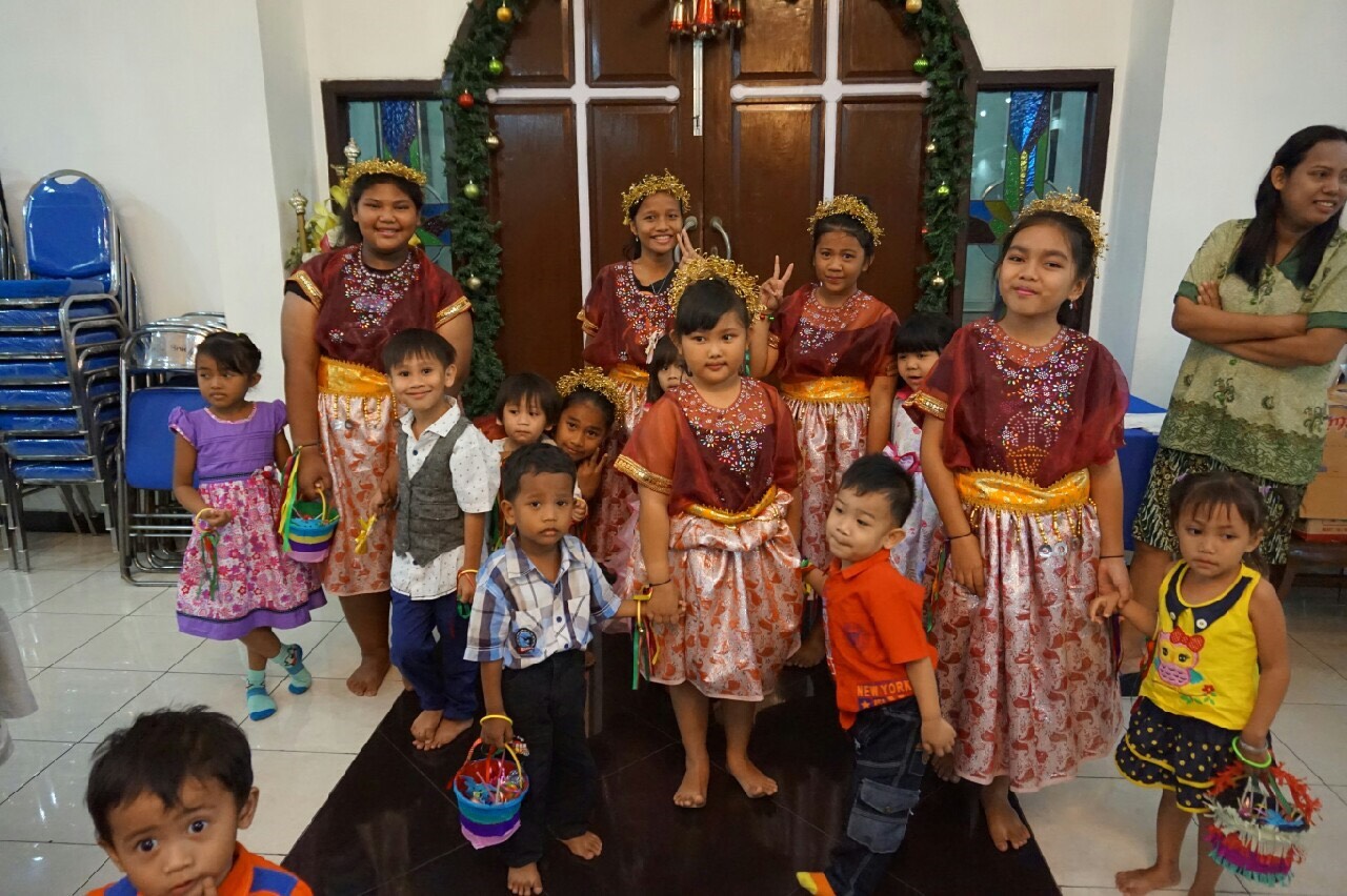 Suasana Perayaan Natal Suasana Perayaan Natal