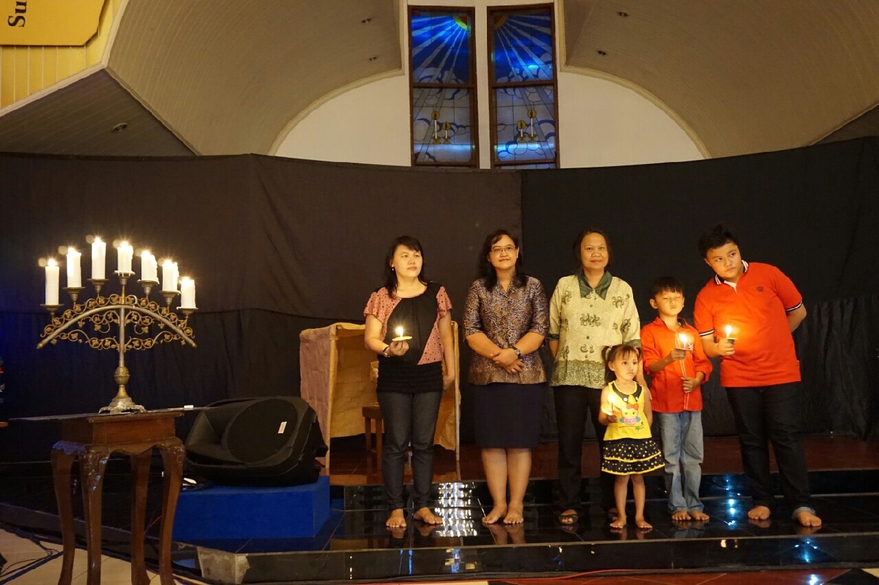 Penyalaan Lilin Natal Penyalaan Lilin Natal