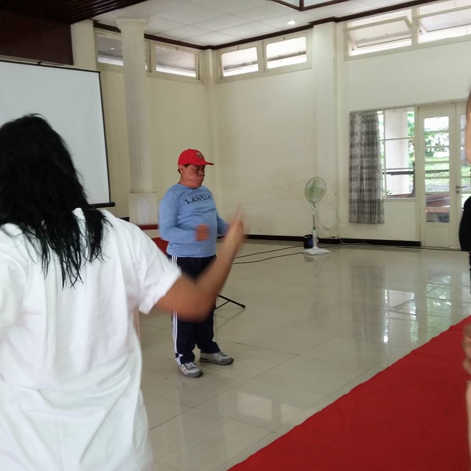 Instruktur Senam  	Bpk. Widji Santoso In Action Instruktur Senam  	Bpk. Widji Santoso In Action