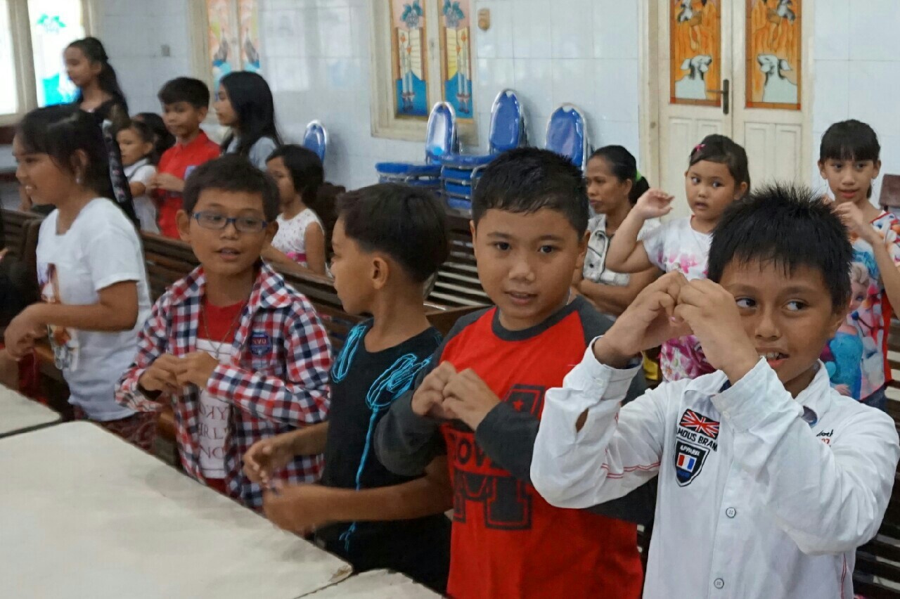 Adik-Adik PA Bernyanyi Bersama Adik-Adik PA Bernyanyi Bersama