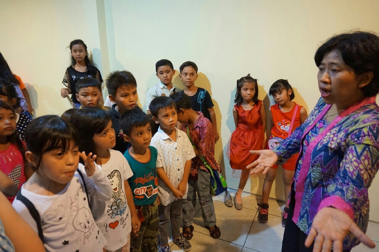 Adik-Adik PA serius memperhatikan... Adik-Adik PA serius memperhatikan...