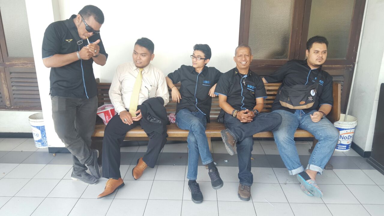 Para Pendonor Setia Menunggu Giliran Para Pendonor Setia Menunggu Giliran