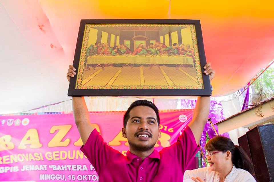 Suasana Lelang Bazaar HUT GPIB Bahtera Hayat Ke-47 Suasana Lelang Bazaar HUT GPIB Bahtera Hayat Ke-47