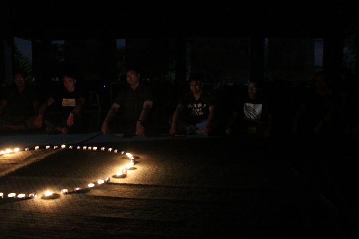 Suasana Malam Kontemplasi Suasana Malam Kontemplasi