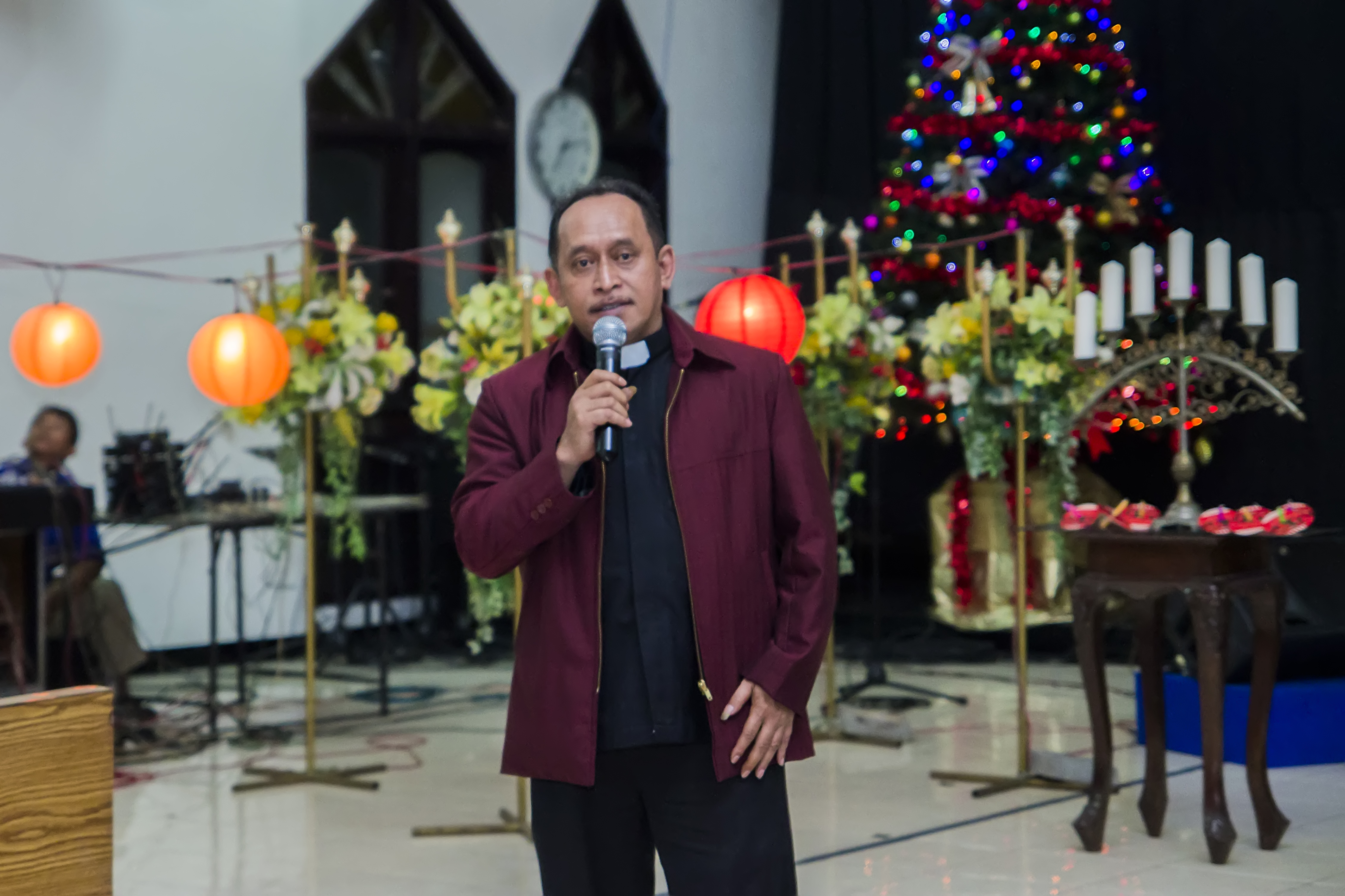 Prolog Oleh KMJ GPIB Bahtera Hayat Surabaya (Pdt. Marianus Tupessy, S.Th.) Prolog Oleh KMJ GPIB Bahtera Hayat Surabaya (Pdt. Marianus Tupessy, S.Th.)