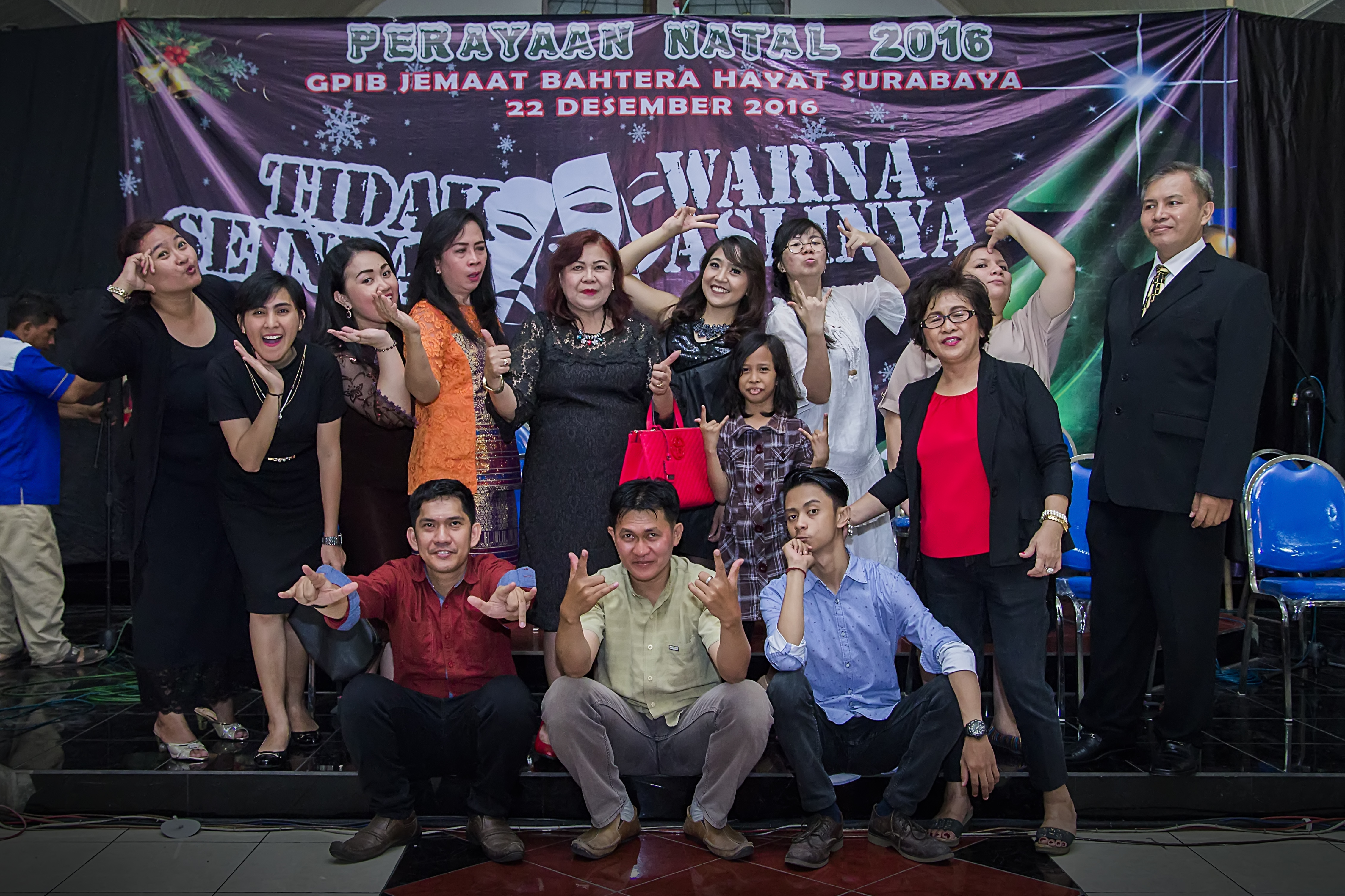 Foto Bersama Sebelum Pulang Foto Bersama Sebelum Pulang