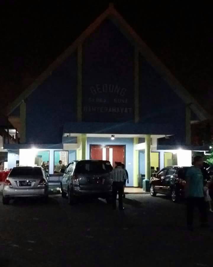 Gedung Serba Guna GPIB Bahtera Hayat Surabaya (Tampak Depan) Gedung Serba Guna GPIB Bahtera Hayat Surabaya (Tampak Depan)